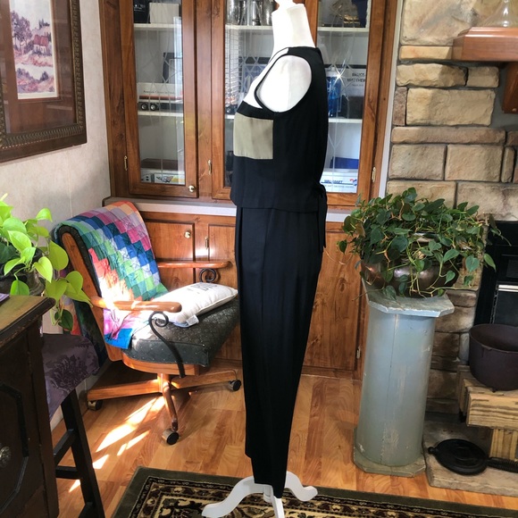 DBY SIZE 3 BLACK,WHITE,& OLIVE GREEN SLEEVELESS JUMPER TIE IN BACK LINED TOP - Picture 3 of 4